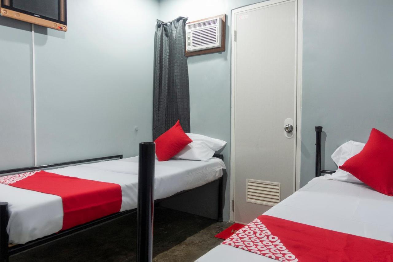 Abn Hostel Bacolod Bagian luar foto